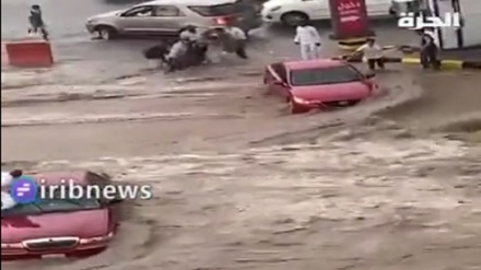 Arabia Saudita, fiumi di fango travolgono la Mecca + VIDEO