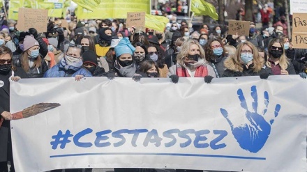 カナダの人々が、女性への暴力に抗議するデモ実施