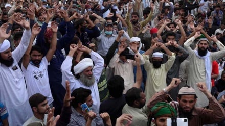 Pakistan parliament to decide on French envoy expulsion after anti-France protests