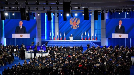 Poutine promet une riposte «prompte et dure»