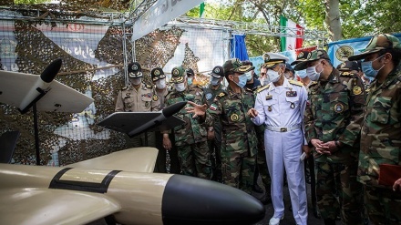 Militer Iran Kembali Memamerkan Perangkat Tempur Baru