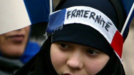 Fransa’da resmi spor karşılaşmalarında başörtüsü yasağı Senato’dan geçti