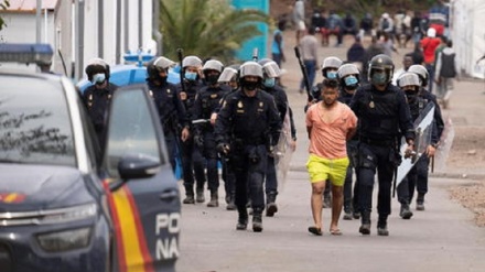 Migranti: scontri in campo Tenerife, 8 arresti e feriti