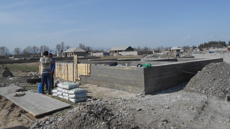 رییس مجلس ملی تاجیکستان خواستار اقدامات دادستانی کل، دادگاه های عالی و اقتصادی برای پایان دادن به ساخت و سازهای غیرمجاز شد
