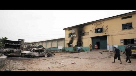 Nigeria, assalto alla prigione con bombe e razzi: scappano 1.800 carcerati