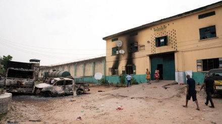 (FOTO) Assalto al carcere in Nigeria: fuga di 1800 prigionieri -1