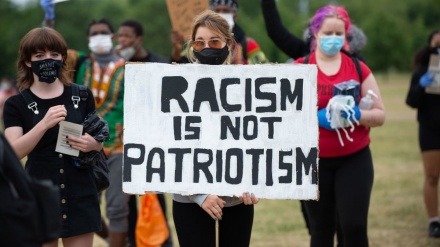 Protestat e vazhdueshme nga populli britanik kundër racizmit
