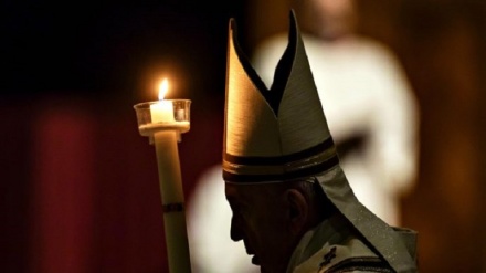 Papa: col Covid scandalo continuare guerre
