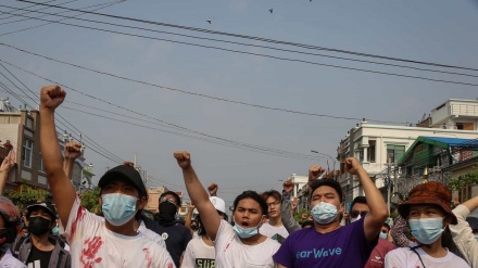 Myanmar: l’Esercito spara sui medici in protesta