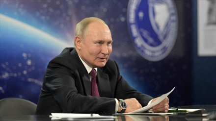 پوتین: روسیه باید قدرت فضایی باقی بماند