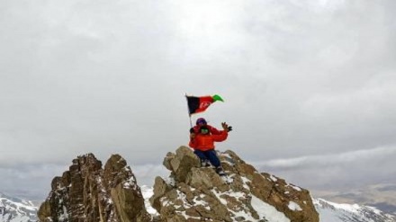 فتح قله کوه بابا توسط بانوان کوهنورد افغانستان