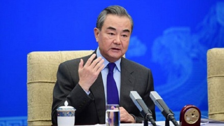 中国外相が米国に対し警告