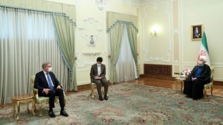 イラン大統領、「地域への米の駐留は安全・安定維持への助けにならない」