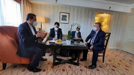 עראקצ'י נפגש עם נציגי רוסיה וסין למשא ומתן בווינה