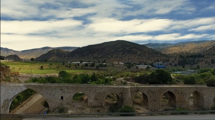 Le pont historique de Pataveh, un héritage de l'époque safavide