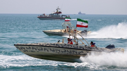 Manovrat e lundruese të Gardës Revolucionare të Iranit në Ditën Kombëtare të Gjirit Persik