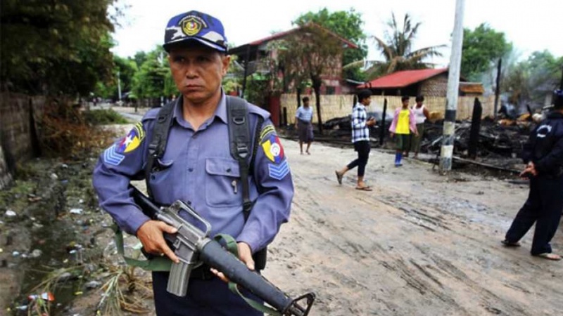 Polisi Myanmar.