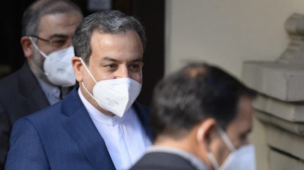 伊朗与斯洛伐克强调扩大双边合作关系