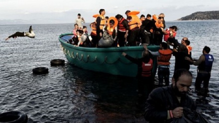Greece accuses Turkey of trying to provoke it with migrant boats, Ankara denies