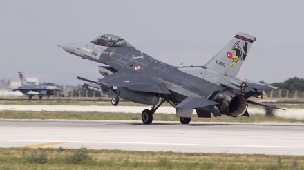 Türkische Kampfflugzeuge greifen Gebiete im Nordirak an