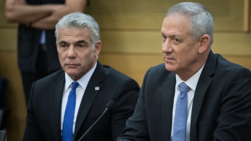 לפיד וגנץ נפגשו פעם נוספת לדון בהקמת ממשלה