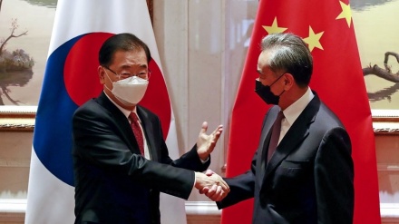 韓中外相が会談、朝鮮半島平和プロセス進展への努力を確認