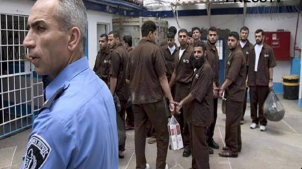 Israeli occupation authorities ban celebration for new freed Palestinian detainees