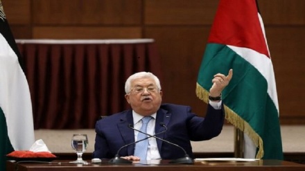 محمود عباس رسما به تعویق افتادن انتخابات فلسطین را اعلام کرد