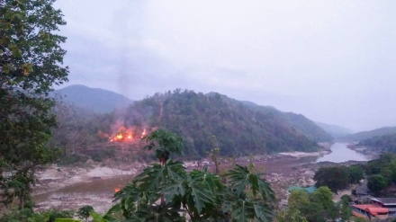 ミャンマー東部国境で、反政府勢力が国軍基地奪取
