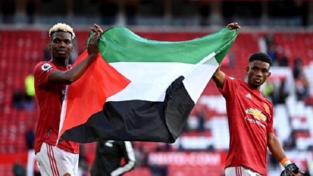 Pogba na Diallo wakiwa na bendera ya Palestina waonyesha kuwaunga mkono Wapalestina +VIDEO