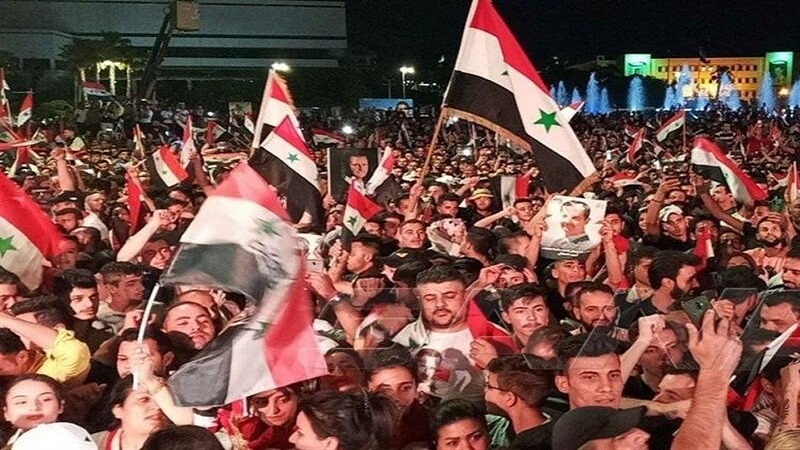 جشن و شادمانی مردم سوریه پس از اعلام پیروزی \