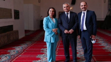 Իրաքի խորհրդարանականներն այցելել են Մատենադարան և Կապույտ մզկիթ