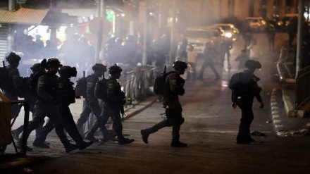 イスラエルが、占領下の聖地でパレスチナ人デモを弾圧