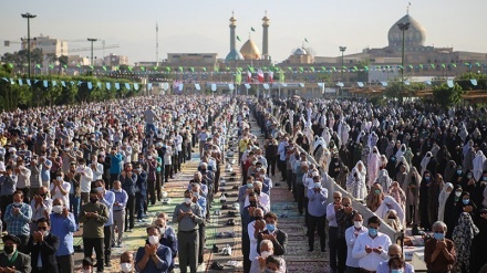 Suasana Shalat Idul Fitri 1442 H di Iran (1)
