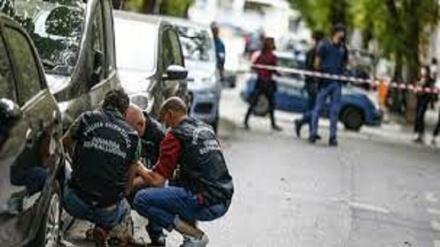 Roma, donna uccisa per strada a 10 coltellate