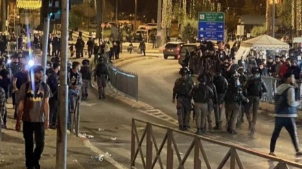 聖地でのイスラエル軍との衝突で、パレスチナ人90人負傷