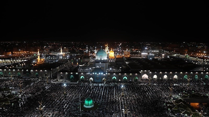Suasana Doa Malam ke-21 Ramadan di Mashhad, Senin malam, 3 Mei 2021.