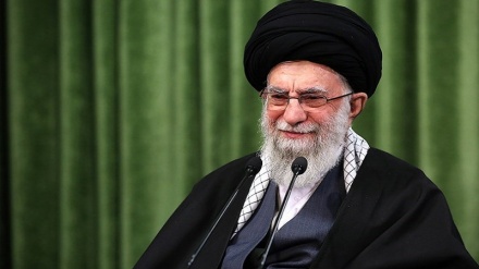 Ayatollah Khamenei grants clemency to over 2,000 inmates on the occasion of Eid al-Fitr