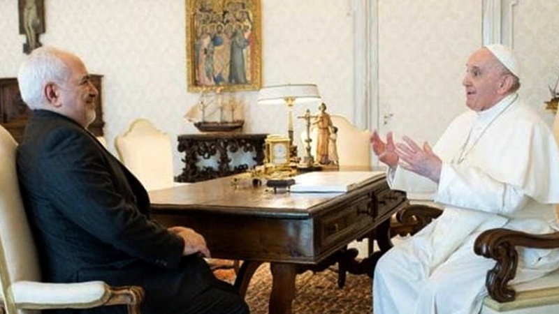 Zarif takohet me Papa Françeskun dhe Kryeministrin e Vatikanit
