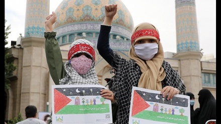 德黑兰儿童庆祝抵抗组织战胜犹太复国主义政权