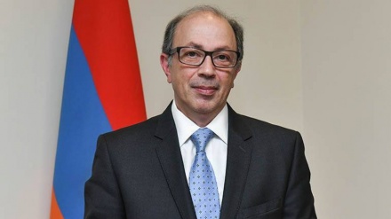 Armenia, il ministro degli Esteri  annuncia le dimissioni