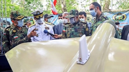 הצבא האיראני מייצר כטב