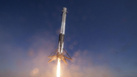 Spazio, nuovo lancio razzo Falcon 9 con 60 satelliti + VIDEO