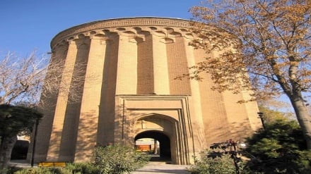 Iran da vedere: torre di Toqrol di Tehran + FOTO