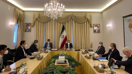 פגישה משולשת איראנית, רוסית וסינית בווינה