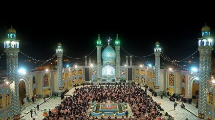 Doa Malam ke-19 Ramadan di Haram Emamzadeh Helal (2)