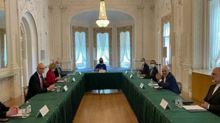 Zarif takohet me Presidentin dhe Ministrin e Jashtëm të Irlandës