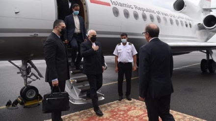イラン外相がアルメニアに到着