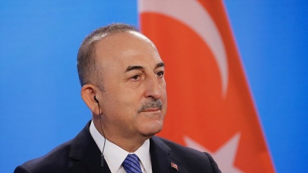 Cavusoglu dënon ‘hipokrizinë’ e SHBA e Rusisë, për sulmet në veri të Sirisë