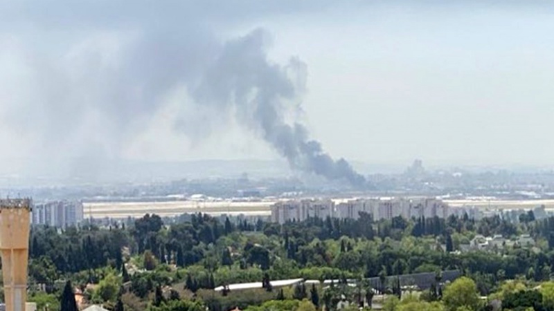 kebakaran di dekat Bandara Ben Gurion Israel